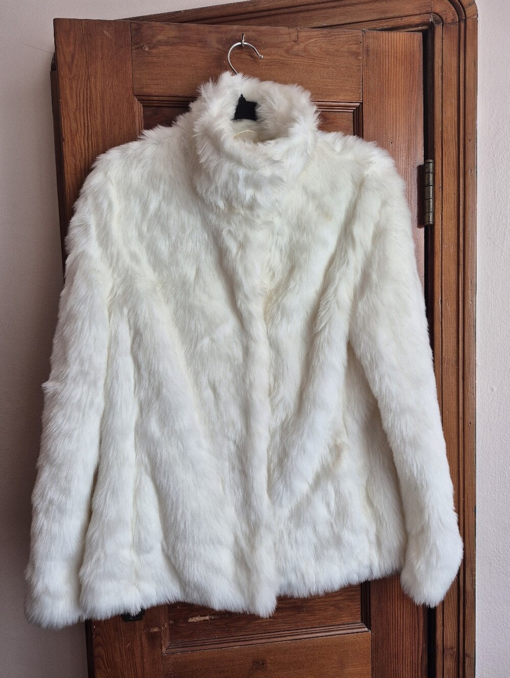 Le Chateau White Faux Fur Coat Size Small
